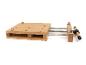 Schreiner-Werkbankspanner mit Holzbasis und Metallschrauben