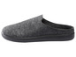 Graue Wollpantoffeln mit schwarzer Gummisohle.