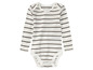 Ein gestreiftes Baby-Body mit langen Ärmeln.
