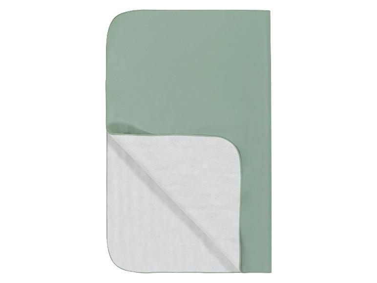 Salbeigrüner Molton mit saugfähiger Rückseite.