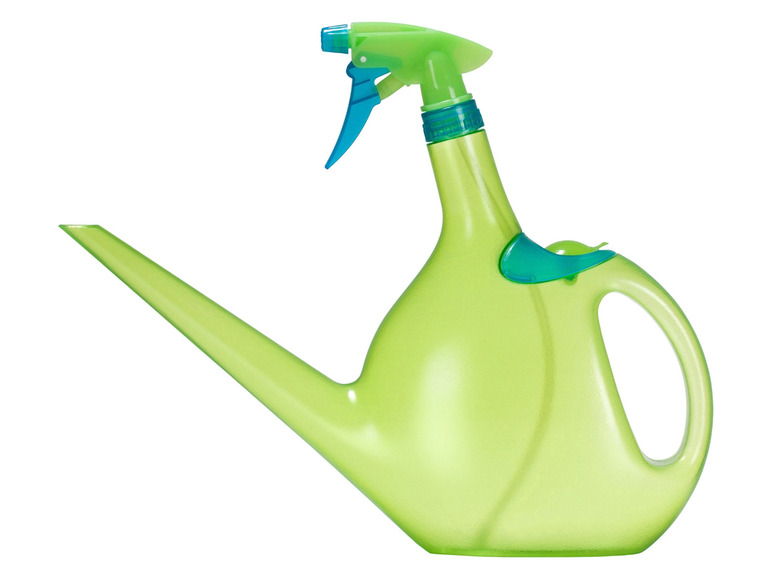 Eine grüne Gießkanne mit Sprühkopf