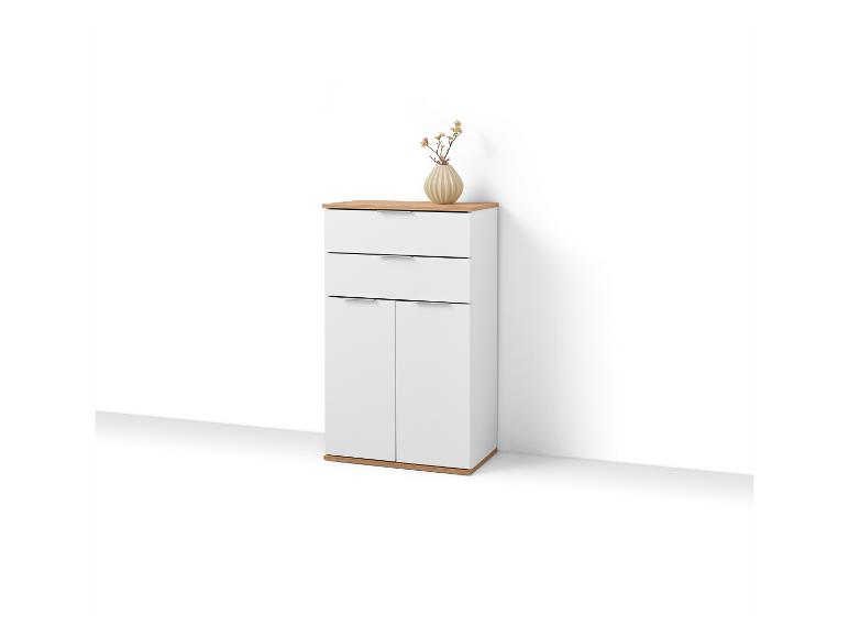 Weißer Schrank mit Schubladen und Türen, mit Holzplatte und einer Vase mit Blumen.