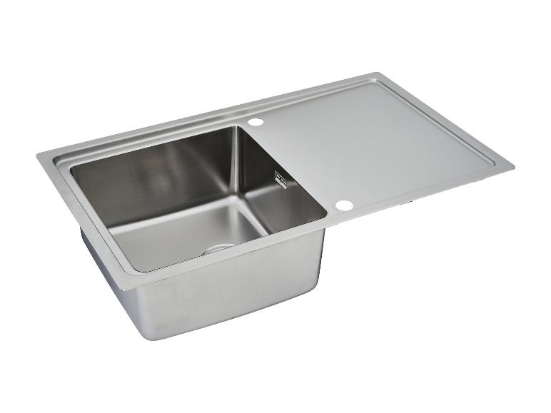 Edelstahl-Küchenspüle mit einem Becken und Abtropffläche.