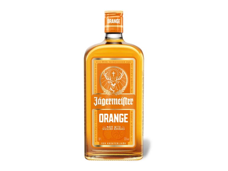 Eine Flasche Jägermeister Orange Likör, hergestellt mit sizilianischen Orangen.