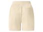 Beige Damenshorts mit elastischem Bund und Gesäßtaschen.