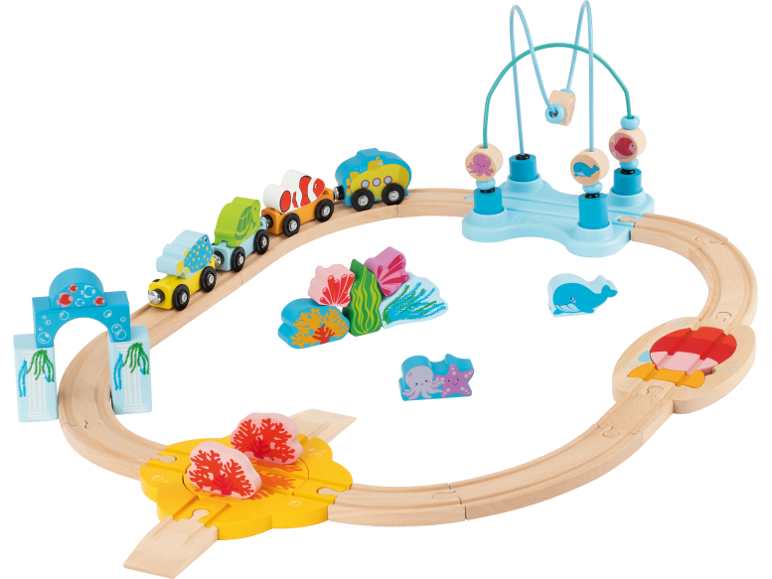 Holzeisenbahn-Set mit Meeresthema, mit Schienen, Zug, Dekorationen und Perlenlabyrinth.
