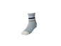 Hellblaue Socke mit blauen, weißen und olivgrünen Streifen.