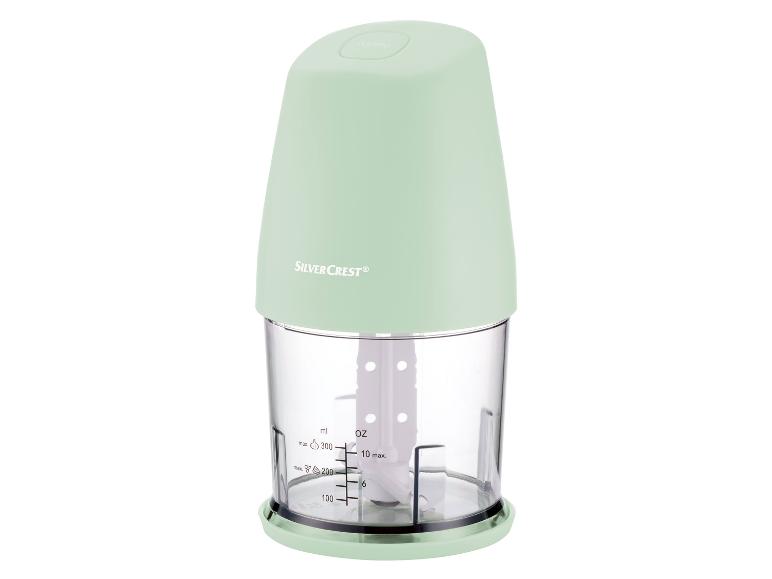 Ein grüner SilverCrest Küchenmixer mit einer Glasschüssel.