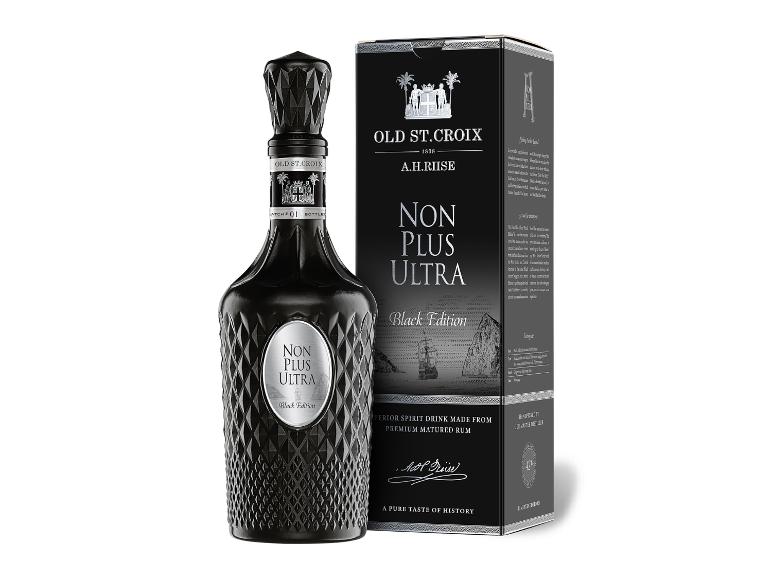 Flasche und Karton des Old St. Croix A.H. Riise Non Plus Ultra Black Edition Rums