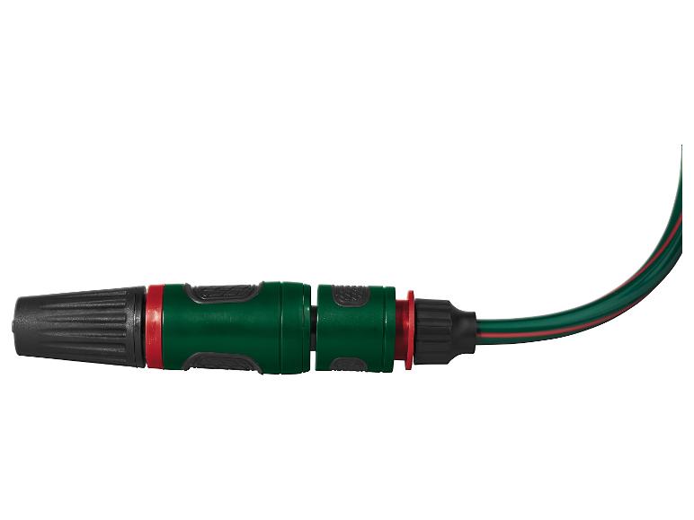 Gießkanne und Gartenschlauch: Anschluss und Düse.