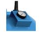 Manometer an einem blauen Luftkompressor