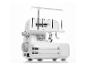 Weiße Overlock-Nähmaschine mit grauen Details und Produktinformationen auf der Rückseite.
