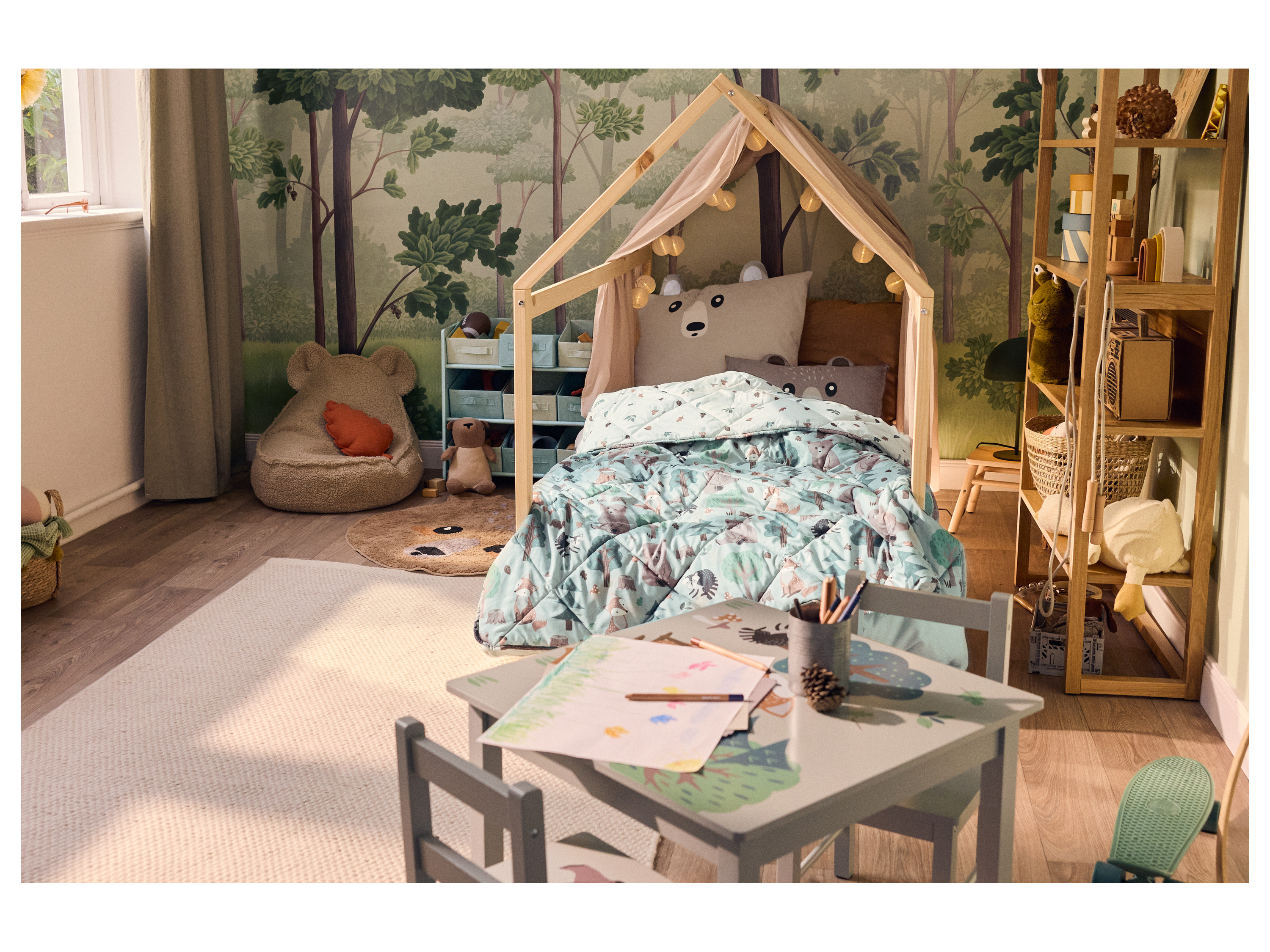 LIVARNO® Kindertisch mit 2 Stühlen 3