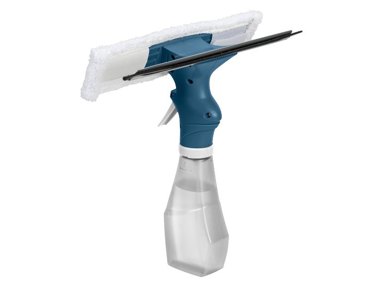 Fensterreiniger mit Sprühflasche und Abzieher.