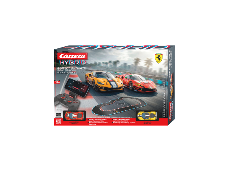 Carrera Hybrid Speedcore Challenge Rennbahn mit zwei ferngesteuerten Ferrari-Autos.
