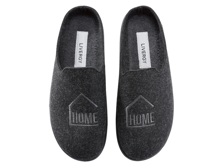 Graue Hausschuhe mit dem Schriftzug 'Home' von Livergy.