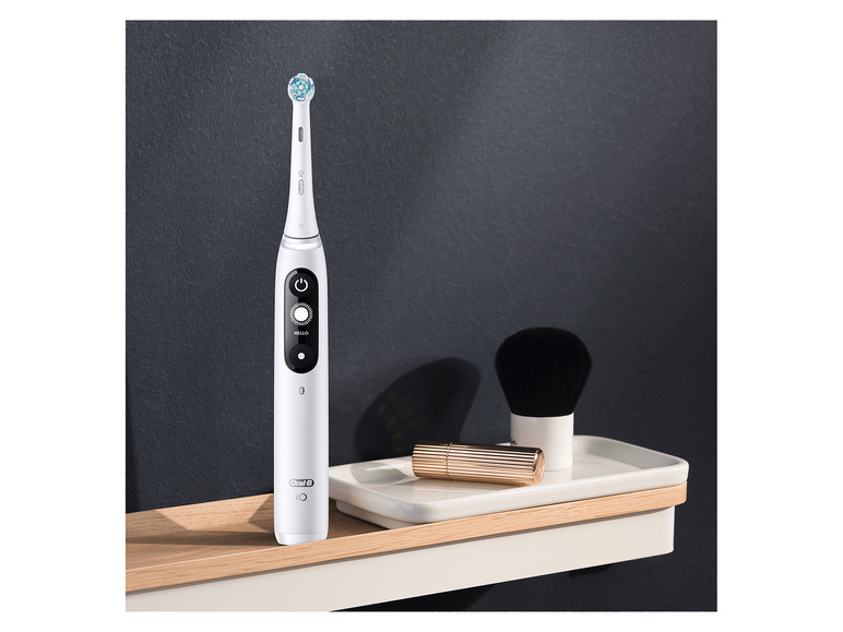Gehe zu Vollbildansicht: Oral-B iO 7 Elektrische Zahnbürste, Reiseetui, white alabaster - Bild 5