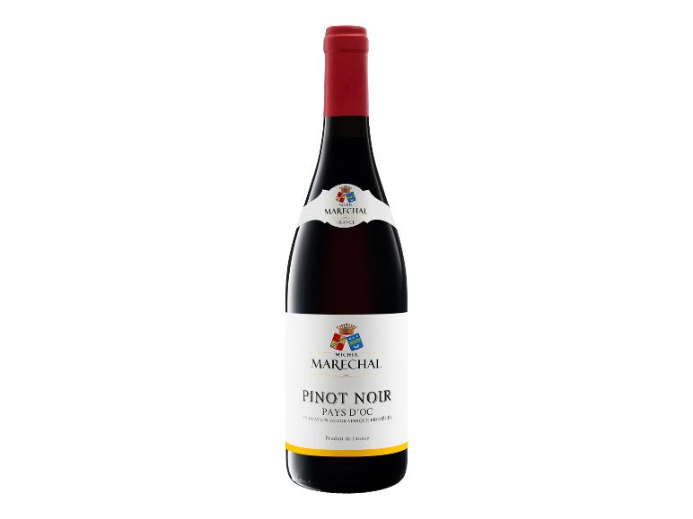 Eine Flasche Michel Marechal Pinot Noir Pays d'Oc Rotwein.