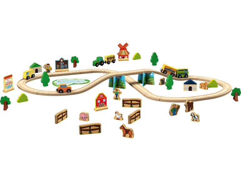 Holzspielzeug-Eisenbahnset mit Bauernhoftieren, Fahrzeugen, Gebäuden und Bäumen.