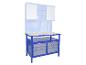 Blaue Werkbank mit Holzplatte, Schubladen und Lochwand mit Oberschrank.