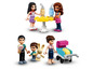 LEGO Friends Figuren mit einem Kinderwagen, einem Kaninchen und einem Lutscher.