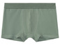 Grüne Baumwollboxershorts.