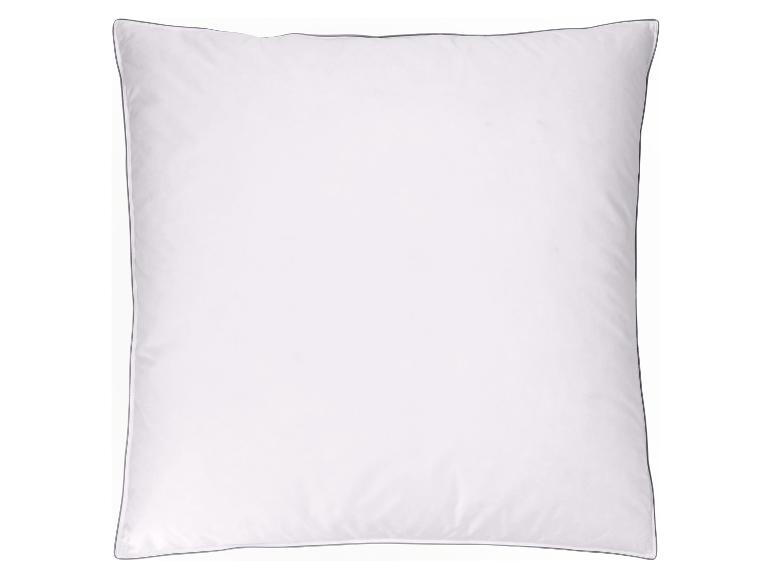 Einfaches weißes Kissen mit grauem Rand.