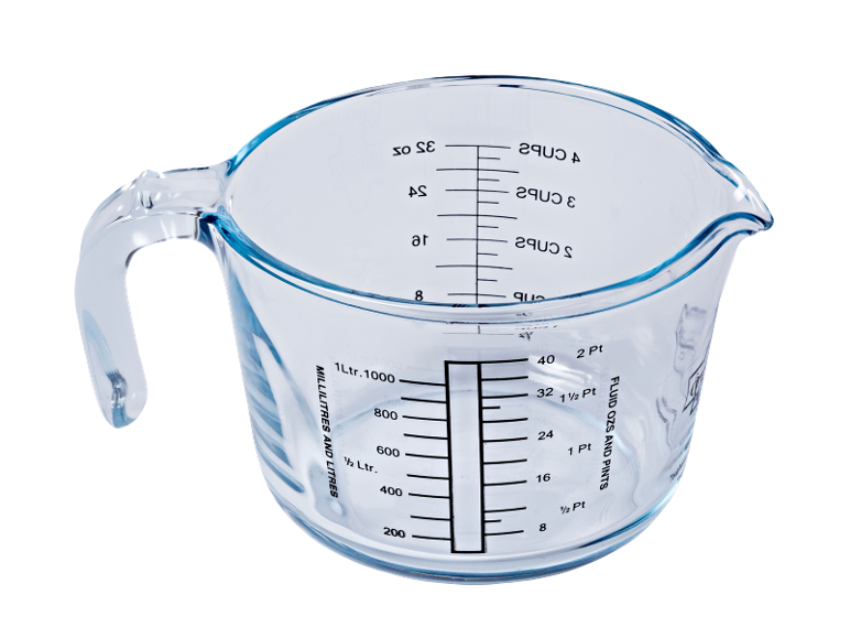 Glasmessbecher mit Griff, mit Markierungen in Millilitern, Litern, Unzen und Pints.