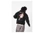 Mann in schwarzem Hoodie mit Basketballspieler-Grafik und Text „BLACK MAMBA All-Time Legend“