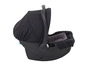 Ein schwarzer Babyautositz mit Sonnenverdeck.