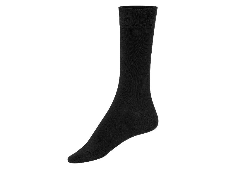 Eine schwarze Socke, perfekt für den Alltag.