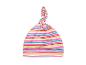 Gestreifte Babymütze in Rosa, Blau, Gelb und Rot mit Knoten oben.