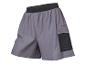 Graue Sportshorts mit schwarzem Gummibund und seitlicher Netztasche.