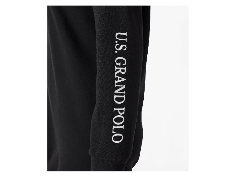 Schwarzes Sweatshirt mit weißem „U.S. GRAND POLO“-Schriftzug am Ärmel.