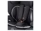 Dunkelgrauer Kindersitz mit Gurten und Schnalle.