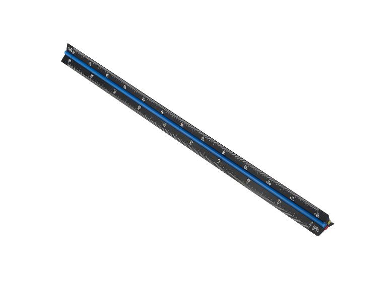 Ein schwarzes Lineal mit blauen Markierungen bis 120 cm.