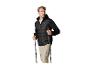 Herren-Steppjacke in Schwarz und beige Wanderhose mit Wanderstöcken