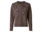 Braune Strickjacke für Damen mit Knöpfen.