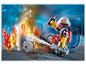 Playmobil: Feuerwehrmann, Feuerlöscher, Flammen und Löschgerät.