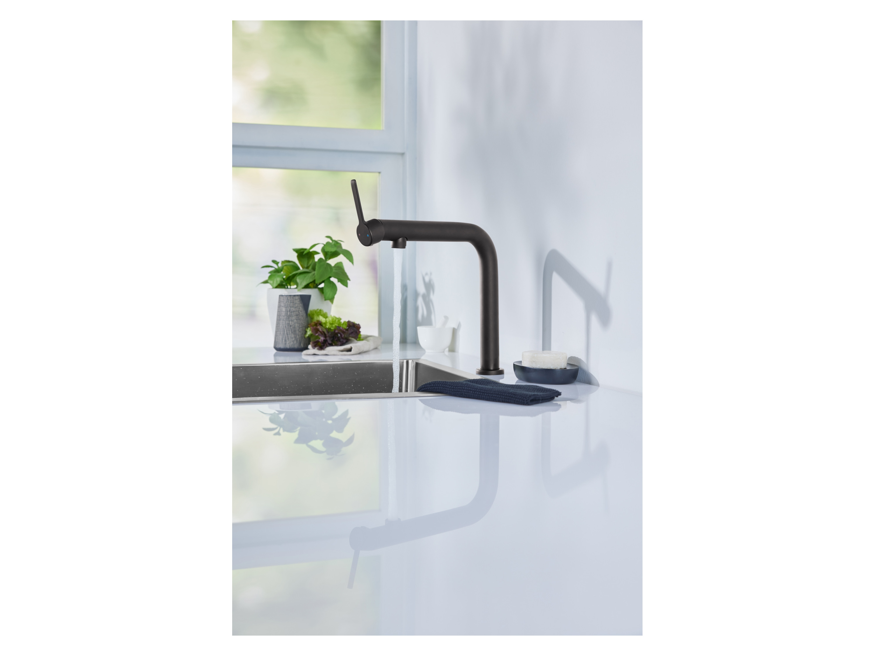 Thumbnail - LIVARNO home Einhebel-Küchenarmatur, mit Eco-Flow-Funktion (Schwarz)