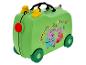 Grüner Kinderkoffer mit Peppa Pig Familienzeichnung und dem Text „Together Family Play“.
