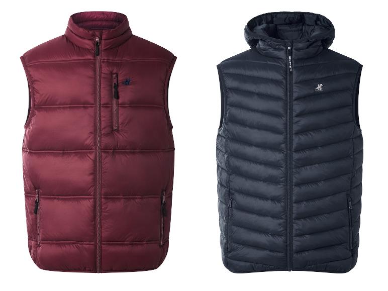 Zwei Steppwesten, eine bordeauxrot mit Stehkragen und eine marineblau mit Kapuze.