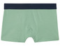 Grüne Boxershorts mit dunkelblauem Bund.
