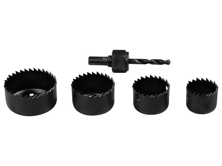 Lochsägen und Bohrer zum Bohren verschiedener Durchmesser.