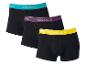 Drei schwarze Boxershorts von Lacoste mit farbigen Bund.