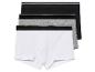 Drei Packungen Boxershorts in weiß, grau und schwarz