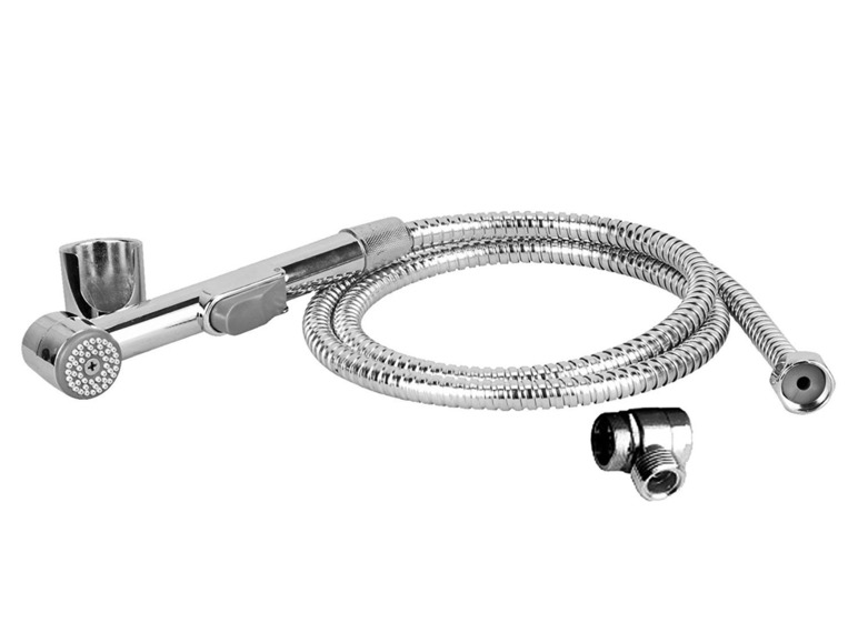 Eine verchromte Bidet-Dusche mit Schlauch und Zubehör.
