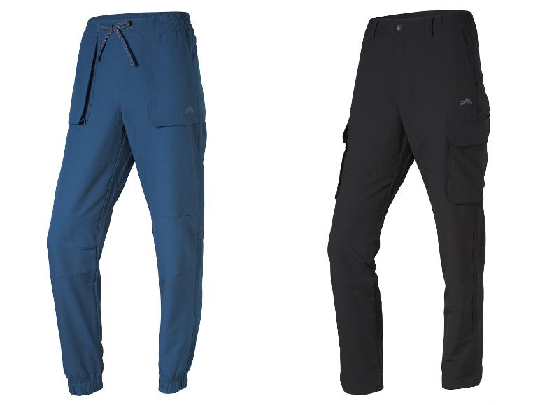 Zwei Herrenhosen: eine blaue Jogginghose und eine schwarze Cargohose.