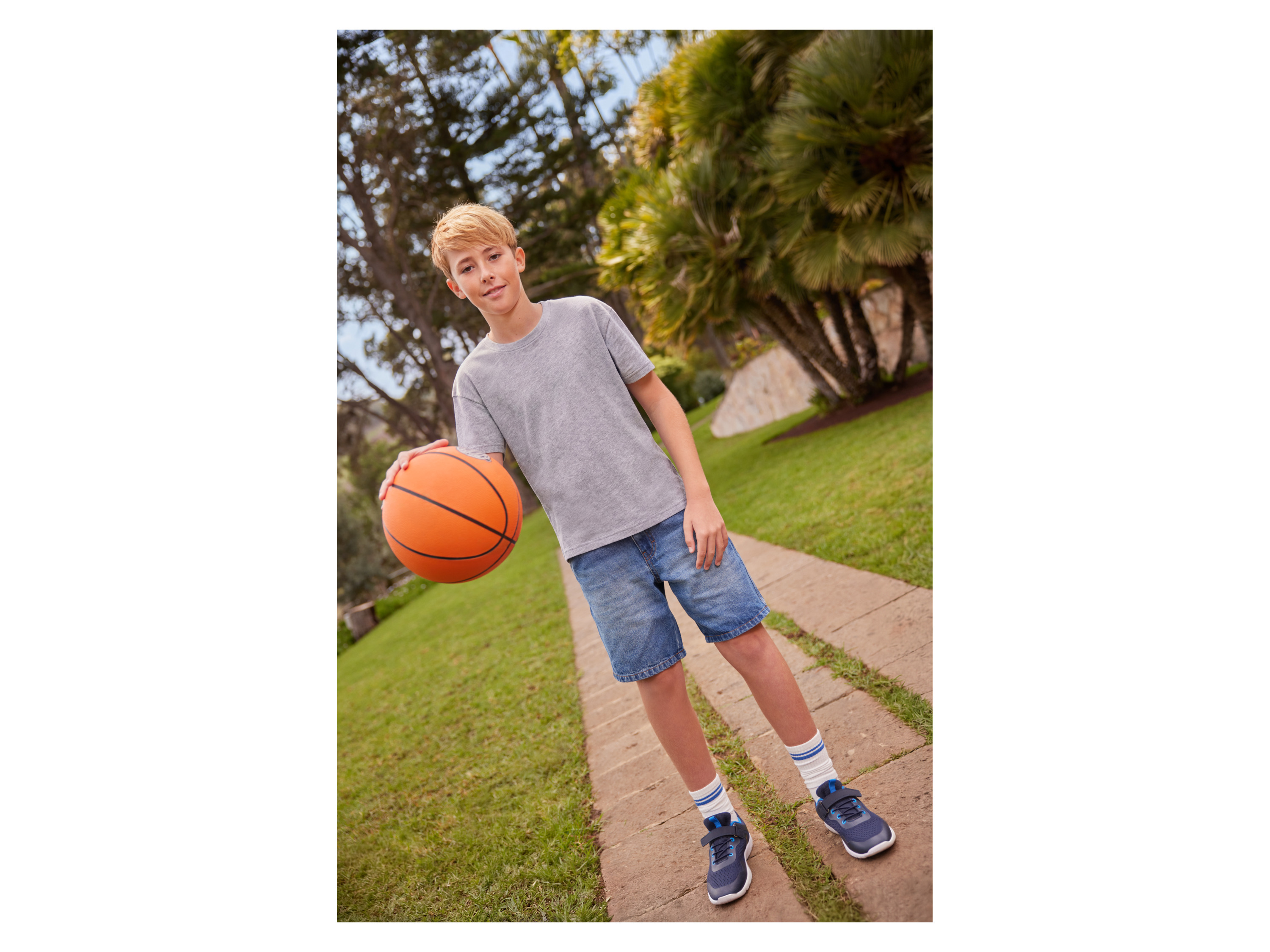 ESMARA KIDS Jungen Jeansshorts (Hellblau, 146/152) – Bild 2 von 3