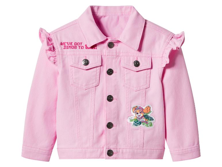 Rosa Jeansjacke mit dem Text „WE'VE GOT DINOS TO SAVE!“ und einem Cartoon-Hundeaufnäher.